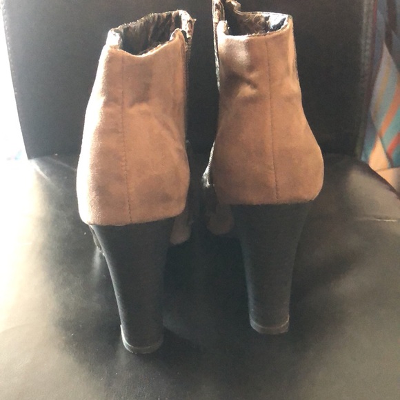 Nygard boots . Shake print. Taupe. Size 7 - Picture 5 of 10